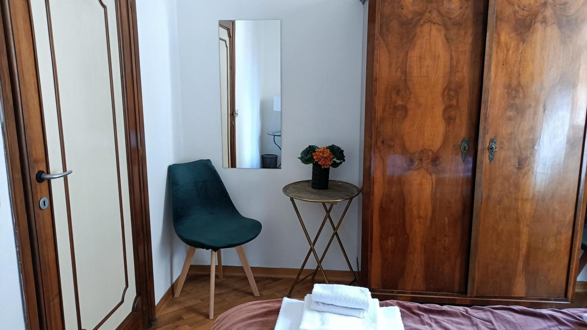 Leonardo - Sweet Dreams In Apartment Florenz